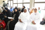 Bredasdorp dhikr 16 Dec 2017 Ḥajja Faiza Shira&Ḥajja Sherifa Khan&Ḥajja Sumaya Orrie with ladies.jpg